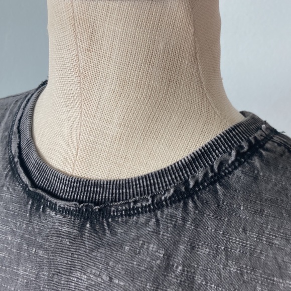 Pilcro wash dyed grey crew neck sleeveless top - Picture 2 of 8